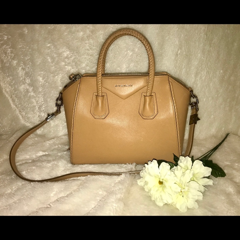 Givenchy Antigona Small Bag woven beige